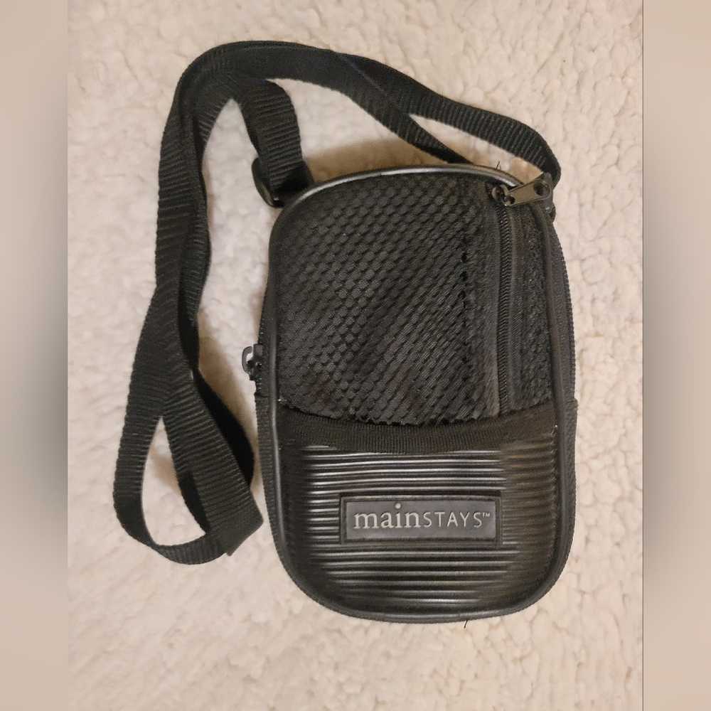 MAINSTAYS Camera Bag Black With Strap